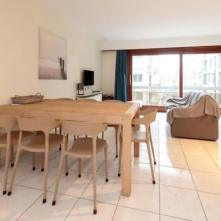 2 Bedroom Apartment, Near Epernay Square * Middelkerke