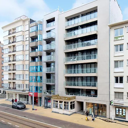 Apartment 2 Bedroom Apartment, Near Epernay Square
