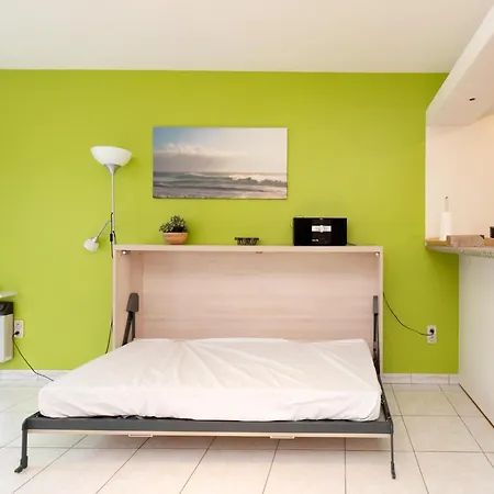 2 Bedroom Apartment, Near Epernay Square Apartment *