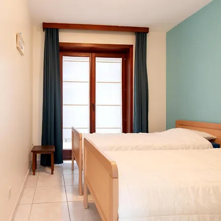 2 Bedroom Apartment, Near Epernay Square
