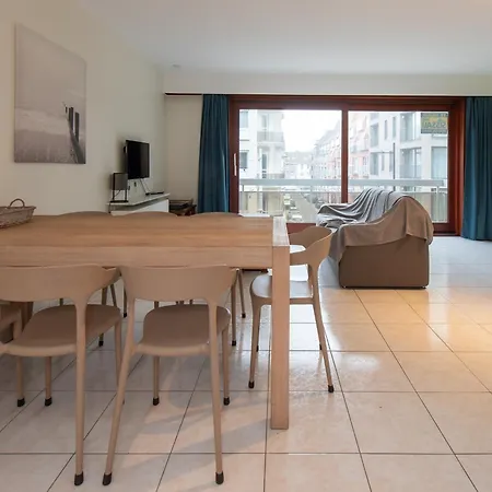2 Bedroom Apartment, Near Epernay Square